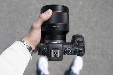 eosrp_samyang85.jpg