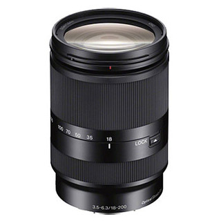 E 18-200mm f/3,5-6,3 LE OSS, Sony E-fattning (APS-C) 