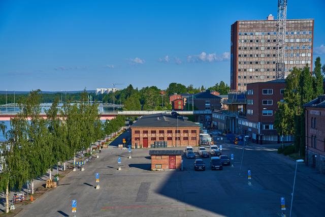 Tamron 28-200 sony_13w.jpg