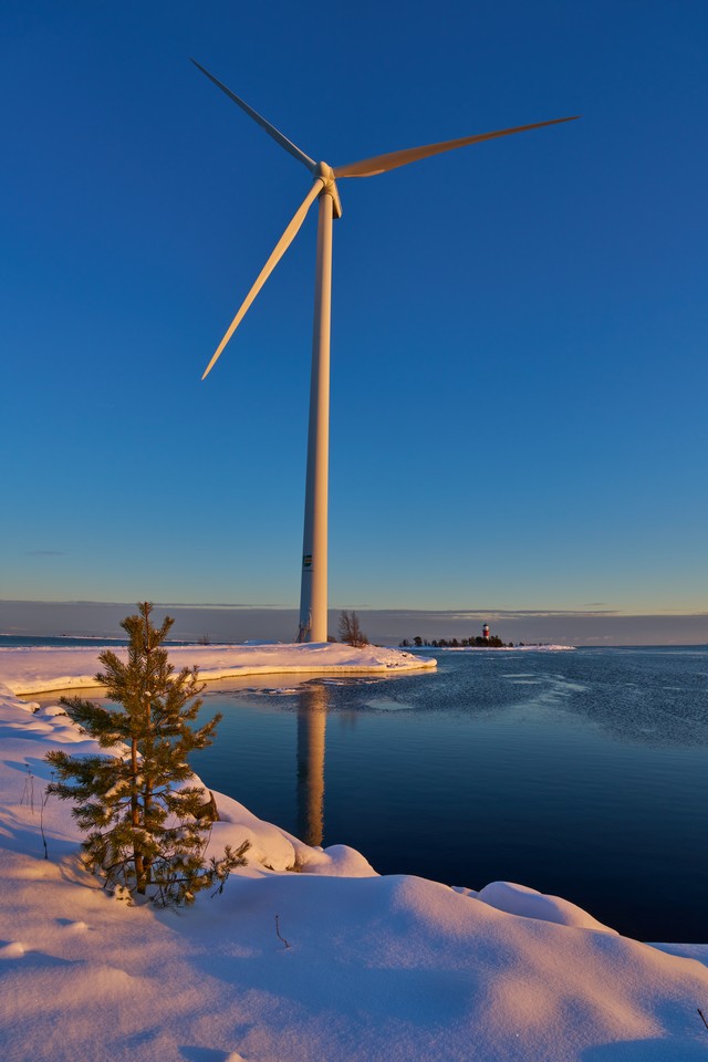 Sony FE 20-70mm f4_23w.jpg