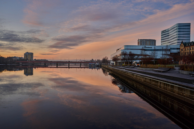 Nikon Z 17-28 f2.8_34w.jpg