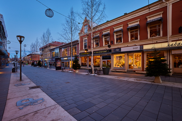 Canon RF 16mm f2.8_6w.jpg