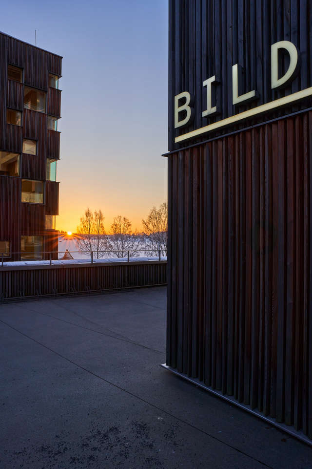 Samyang V-AF 24mm f1.8_5w.jpg