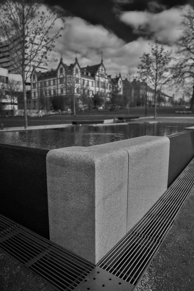 Samyang 24mm f1.8_15w.jpg