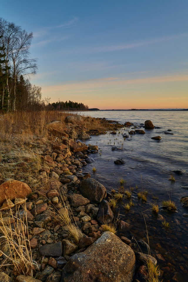 Panasonic 24mm f1.8_2w.jpg