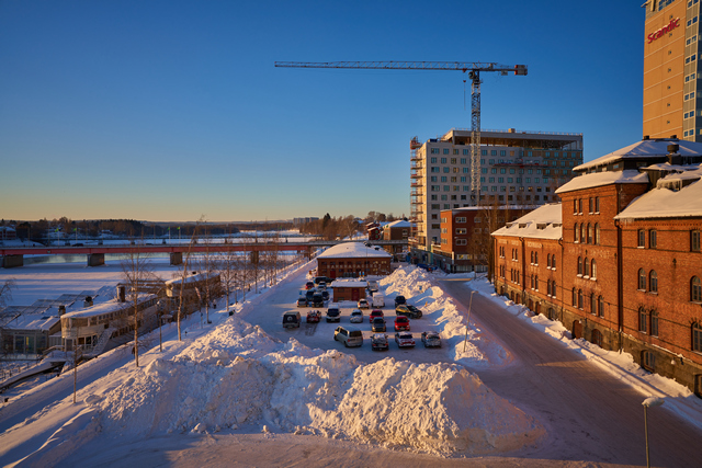 Sigma 24mm f35_1w.jpg