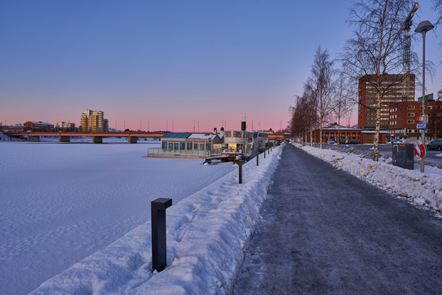 tamron 20mm f28_4w.jpg