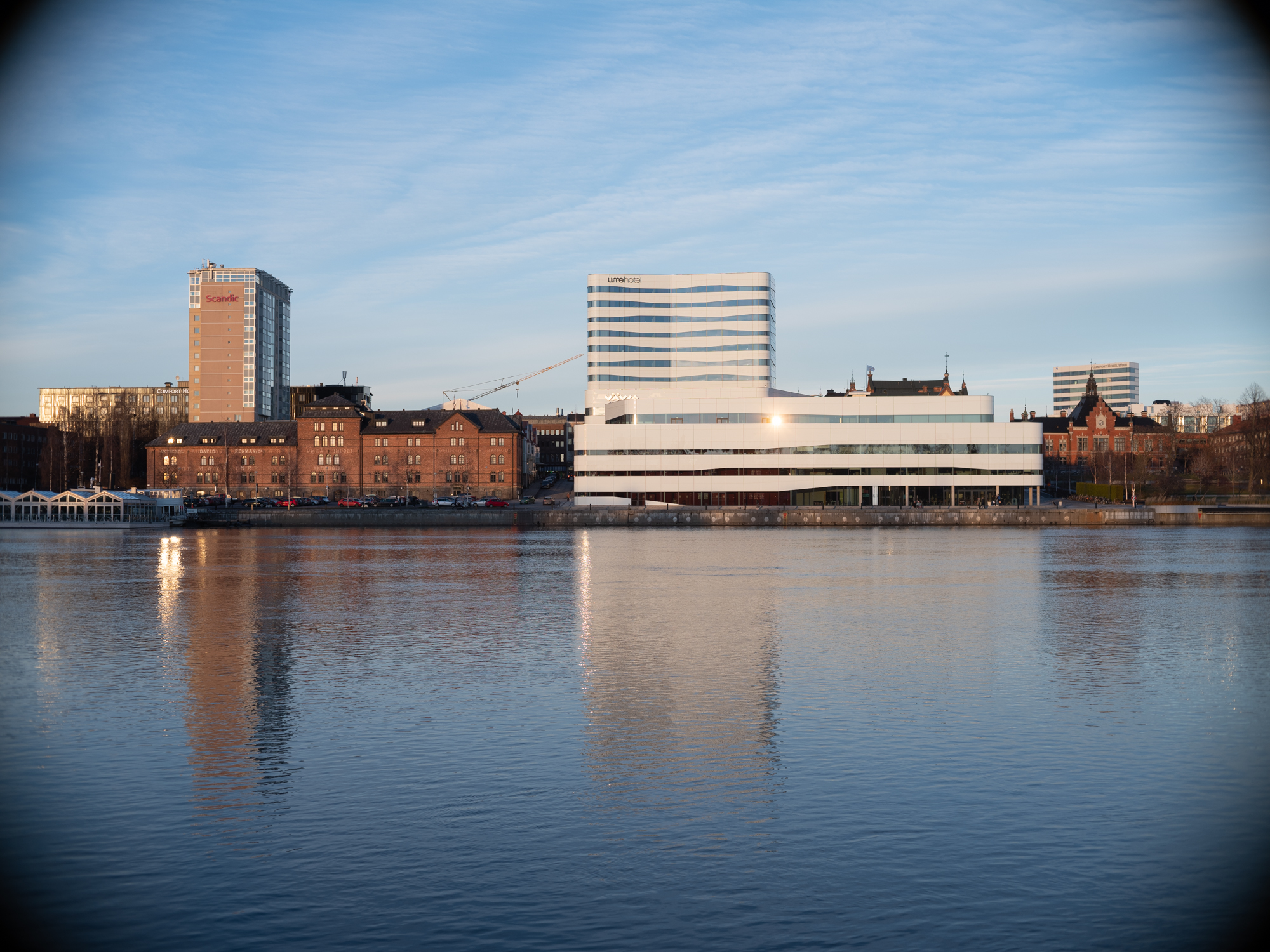 Nikon 50-1,4-4-4.jpg