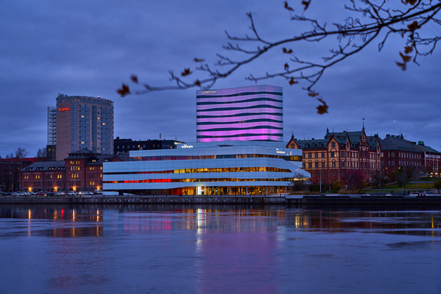 Tamron 70 300 Sony_11w.jpg