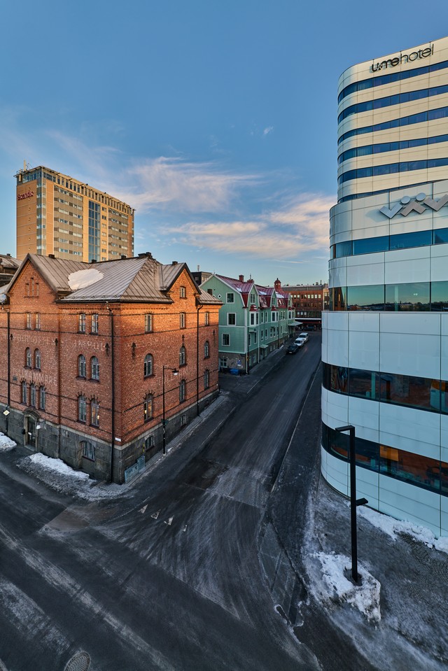 Panasonic S 14-28mm_29w.jpg