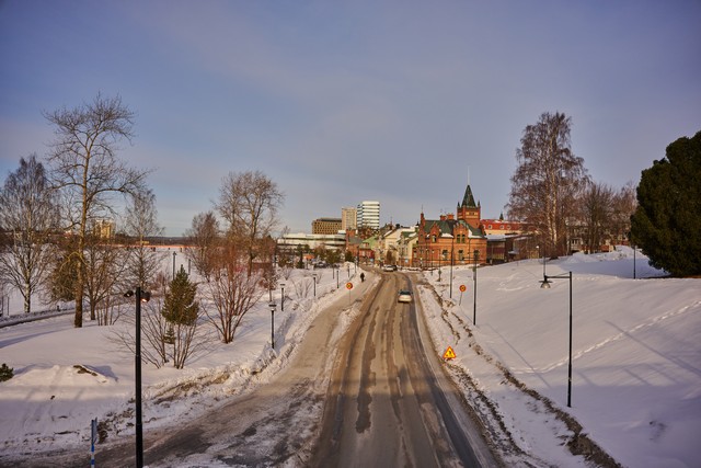 Nikon Z 26mm f2.8_12w.jpg