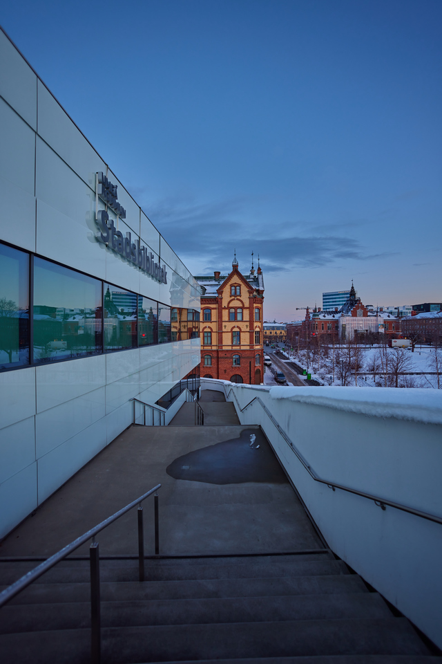 Canon RF 16mm f2.8_13w.jpg