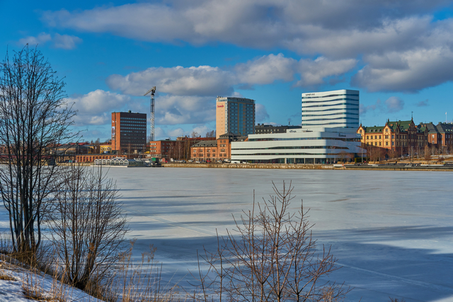 Fujifilm XC 35 f2_7w.jpg