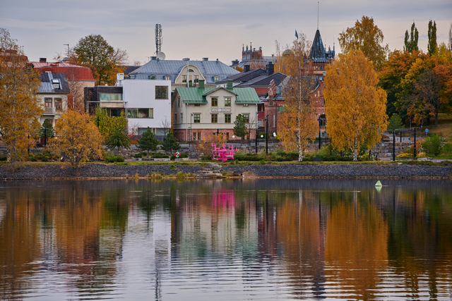 Tamron 70-300 Nikon Z_3w.jpg