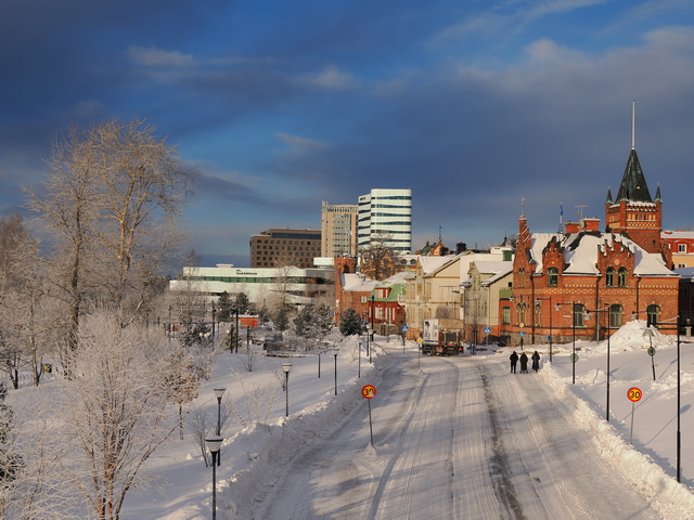 Olympus OM-1_21w.jpg