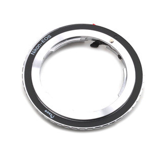 Adapter för att använda Nikon F-objektiv på Canon EOS, med fokuskonfirmering