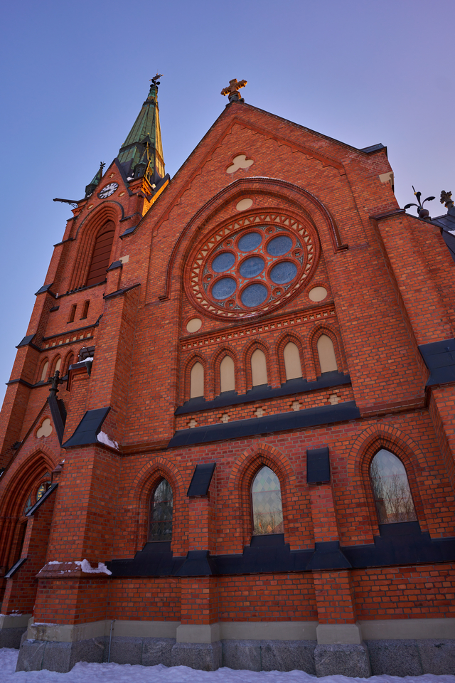 tamron 20mm f28_13w.jpg