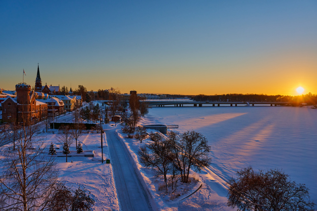 Nikon Z 18-140mm_17w.jpg