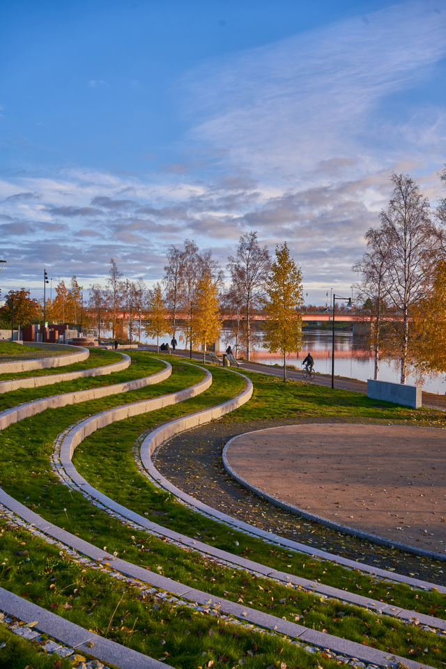 sony_fe_35_f1 8_11w.jpg