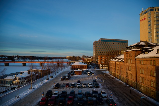 Nikon Z 24-120mm_5w.jpg