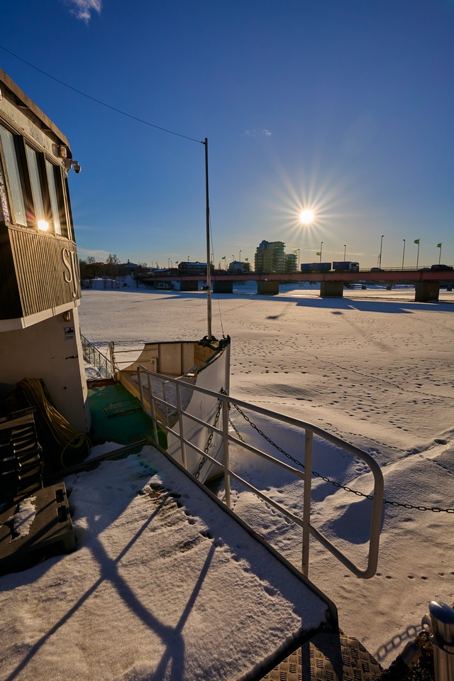 Panasonic 18mm f1.8_1w.jpg