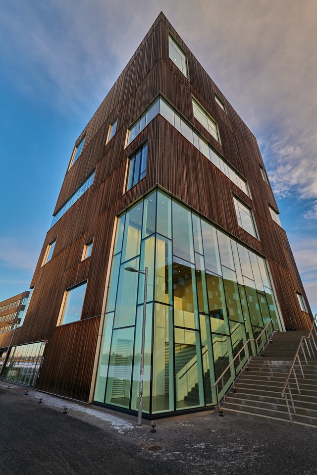 Panasonic S 14-28mm_21w.jpg