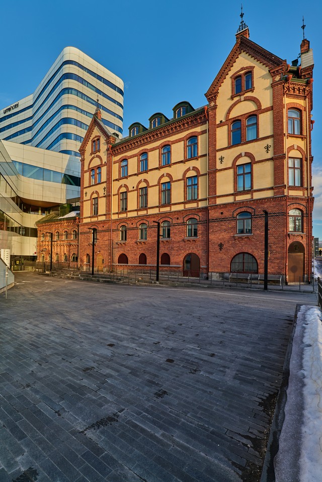 Panasonic S 14-28mm_26w.jpg