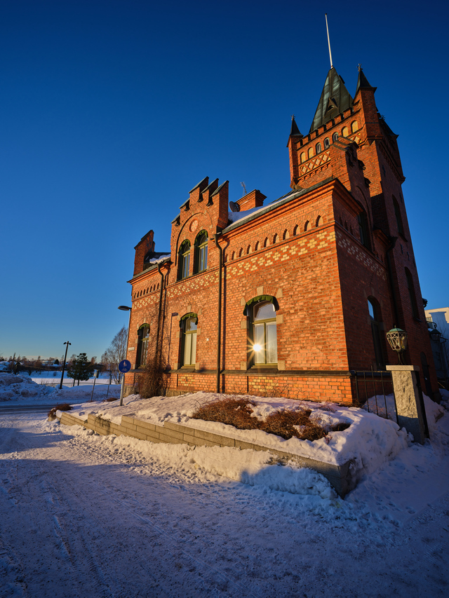 Laowa 19mm f2.8_14w.jpg