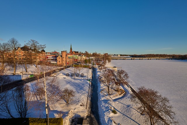 Panasonic 18mm f1.8_4w.jpg