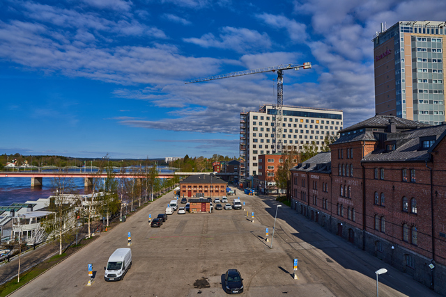 Samyang 24mm f1.8_13w.jpg