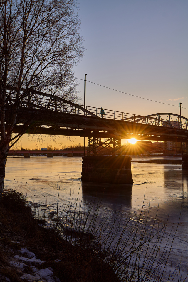 panasonic s pro 24_70 28_22w.jpg