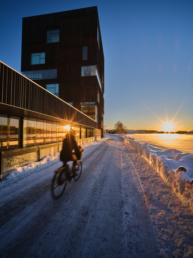 Laowa 19mm f2.8_4w.jpg