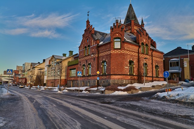 Panasonic S 14-28mm_25w.jpg