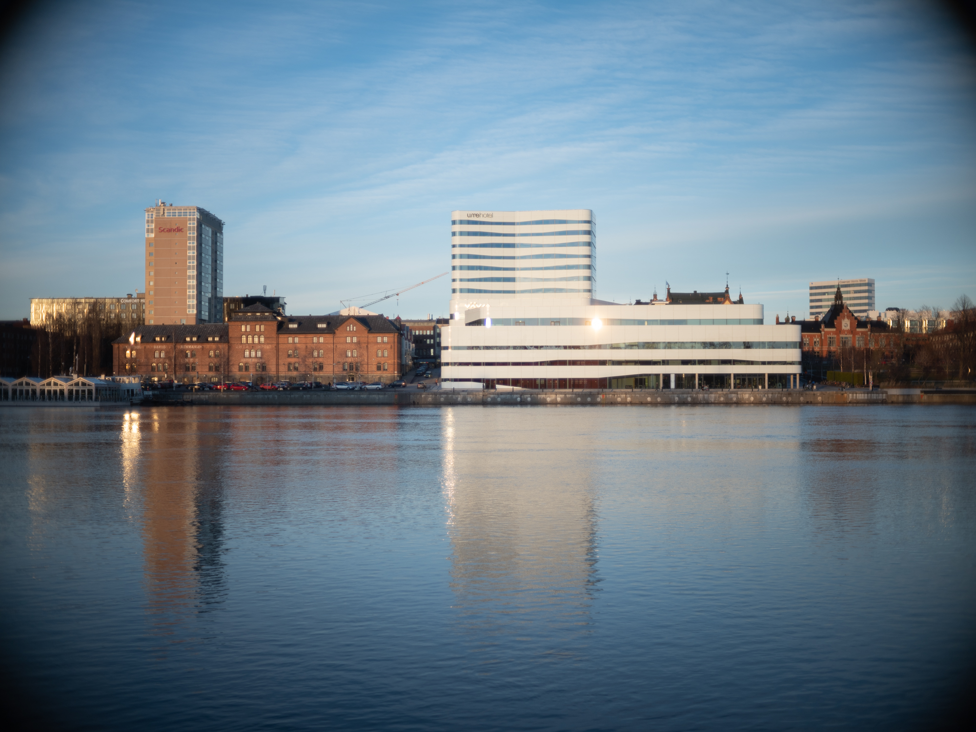 Nikon 50-1,4-1-4.jpg