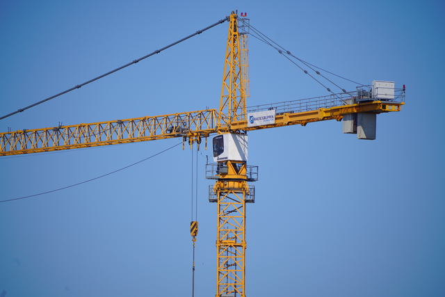 sony_fe_200 600mm_4w.jpg