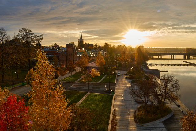 Tamron 18-300 Sony E_27w.jpg