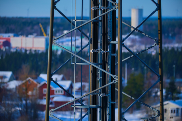 Fujifilm XF 70_300_18w.jpg