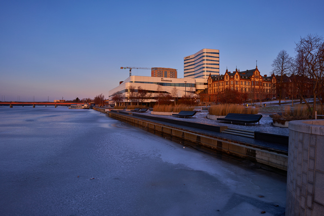 tamron 24mm f28_10w.jpg