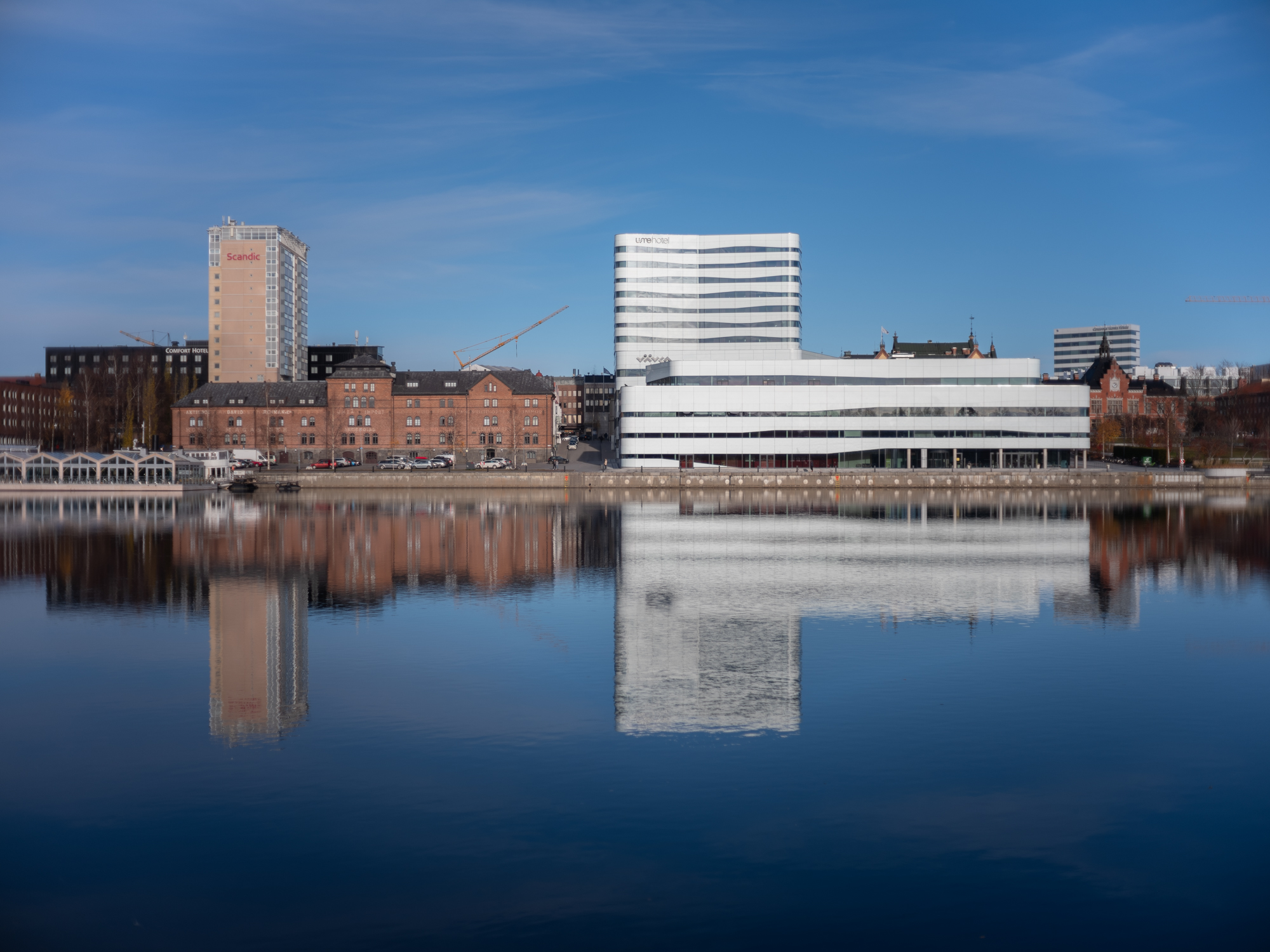 Nikon 50-1-8-1-2.jpg