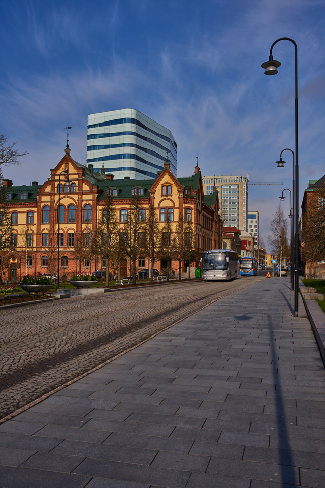 Sigma 28-70 DN_16w.jpg