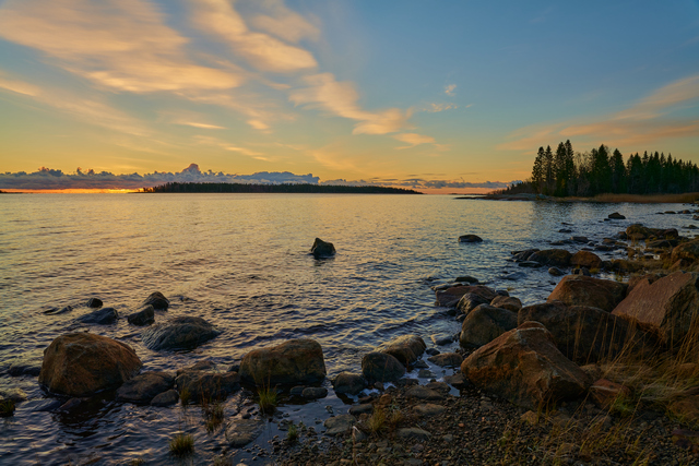 Panasonic 24mm f1.8_1w.jpg