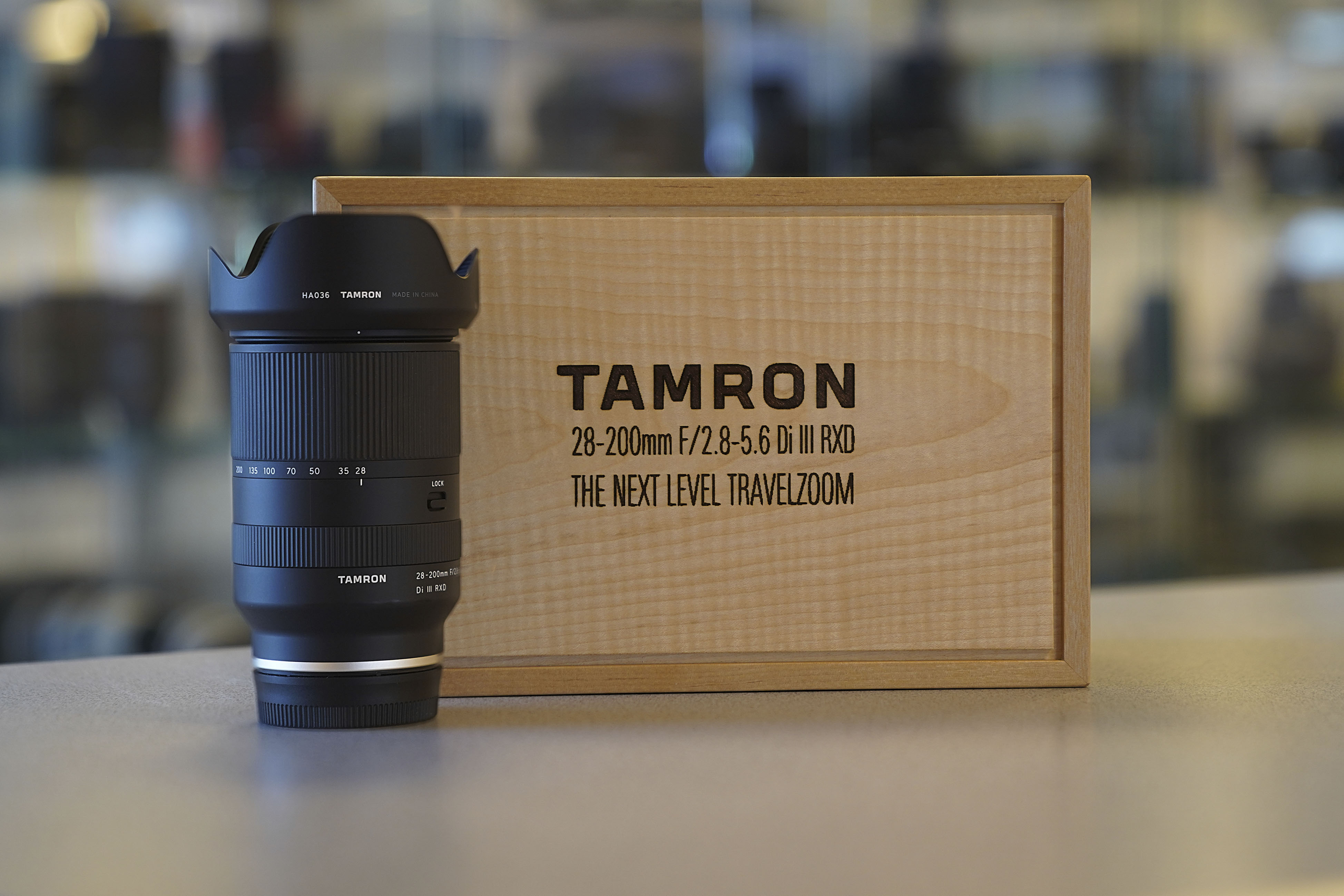 28-200 välgörenhet auktion.jpg