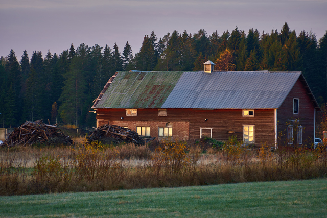 Tamron 18-300 Sony E_17w.jpg