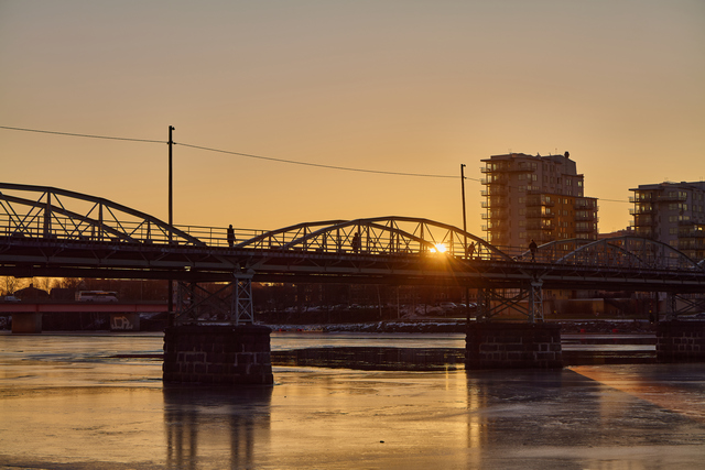 panasonic s pro 24_70 28_13w.jpg