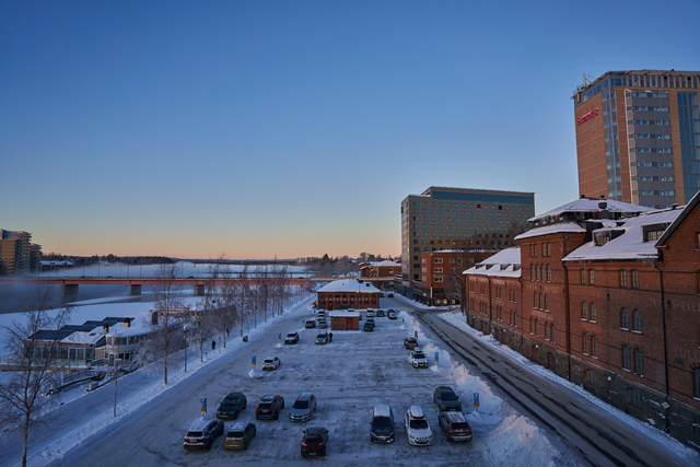 Tamron 20-40mm_10w.jpg