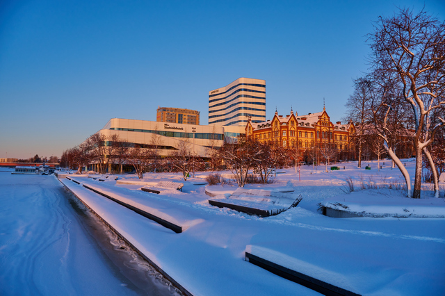 Nikon Z 18-140mm_13w.jpg