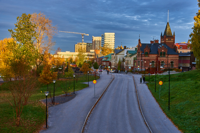 Tamron 18-300 Sony E_19w.jpg