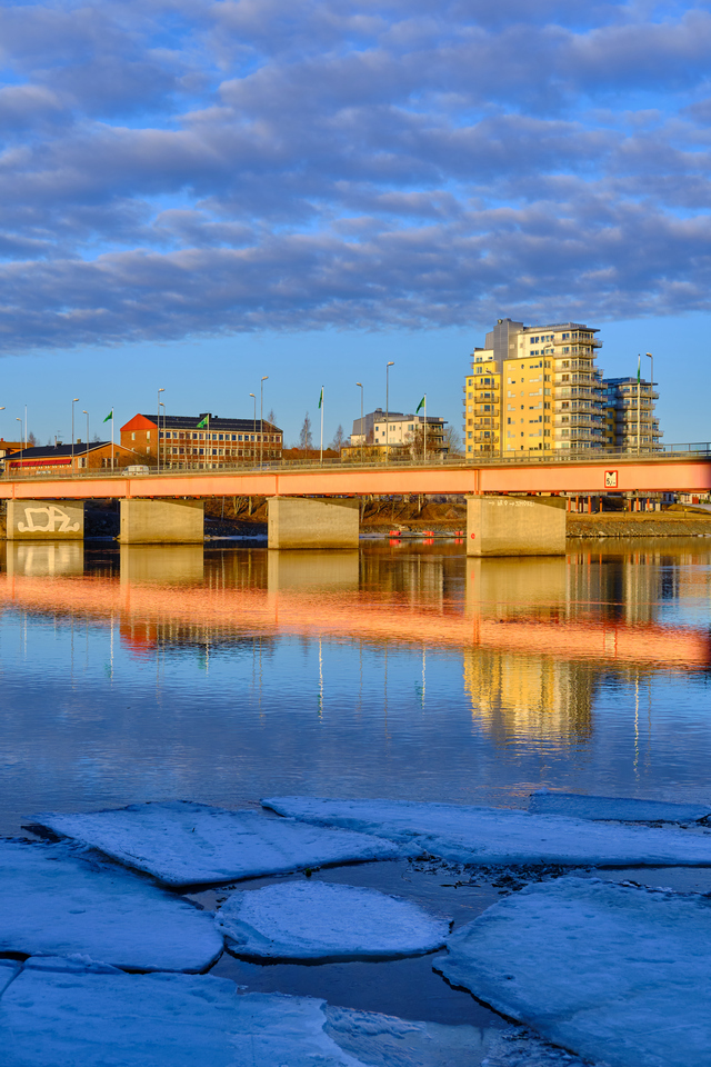 Fujifilm XC 35 f2_18w.jpg