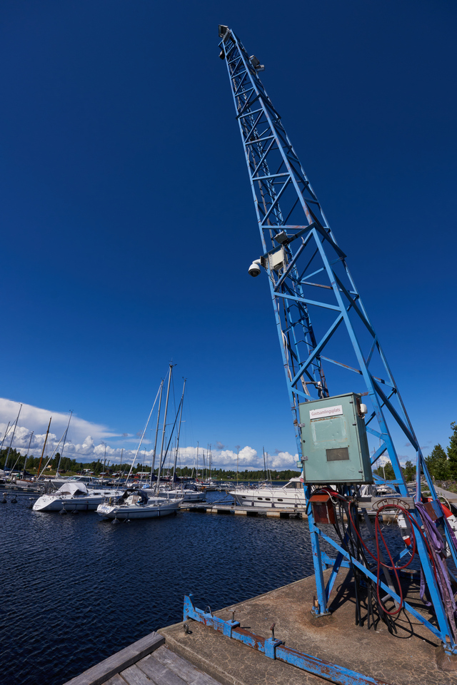 Sony E 10-20mm f4_3w.jpg