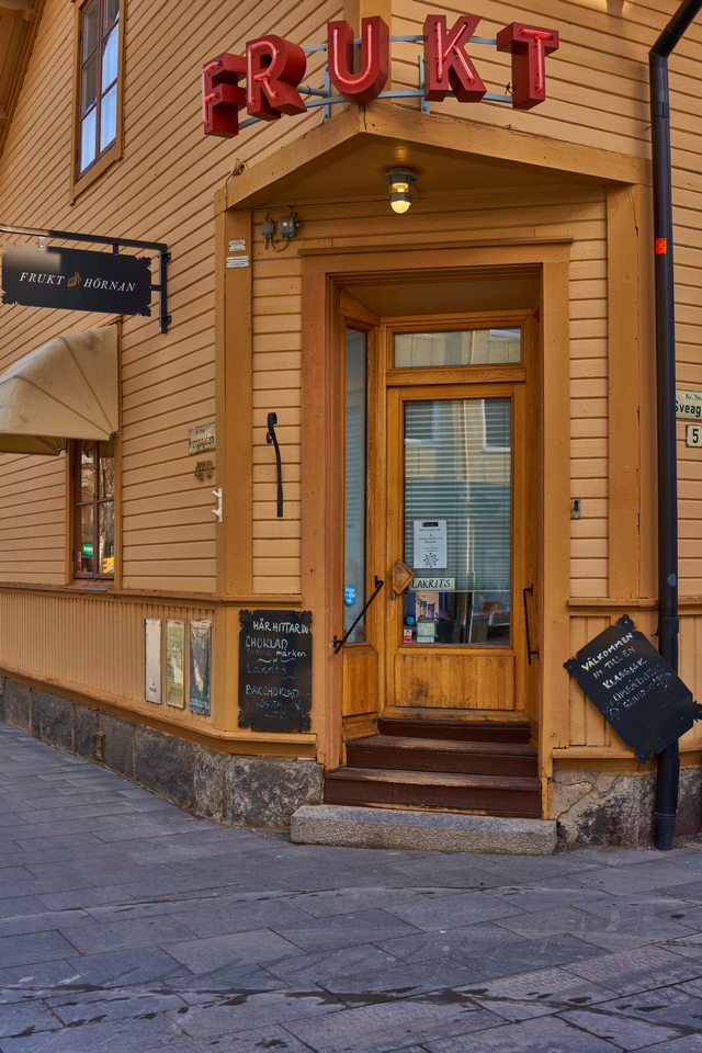 Sony 40mm f2.5_14w.jpg